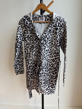 Vero Moda Black & White Leopard Print coat